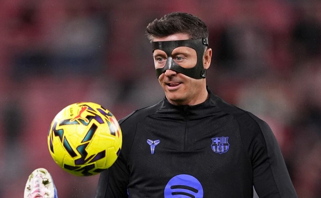 Why is Robert Lewandowski wearing a mask in Barcelona’s La Liga clash with Athletic Club?