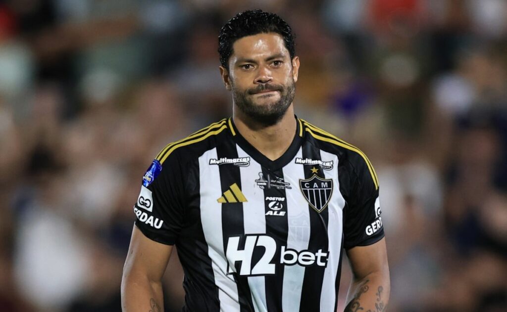 Brazil icon Hulk involved in Atlético Mineiro–Cruzeiro mayhem that ends with 23 red cards