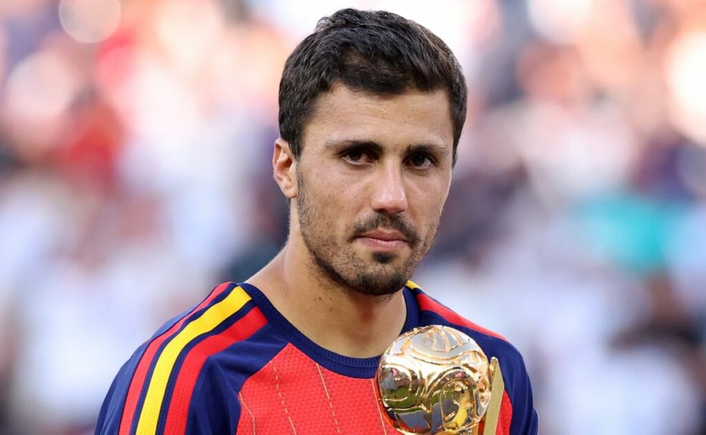 Rodri lands in Spain to sign with Barcelona, claims Champions League title is top priority